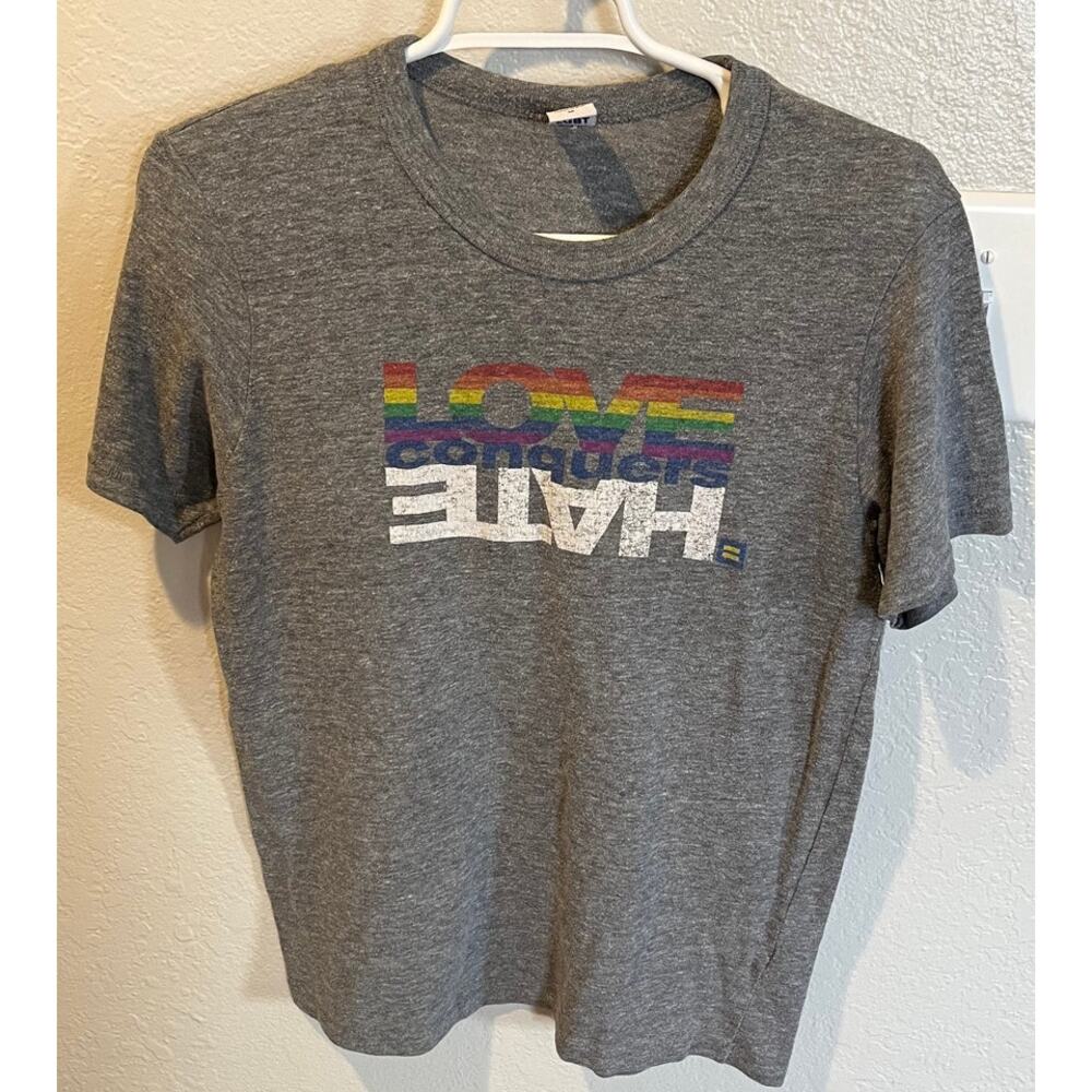 Human Rights Campaign Love Conquers Hate Women's graphic tee, Size Medium